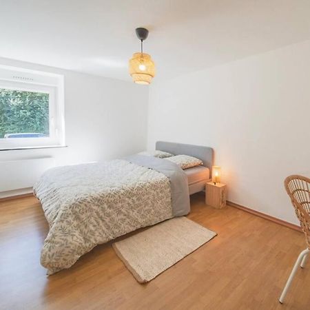 Charmant Appartement 2 Chambres Proche Luxembourg Redingen Exterior foto