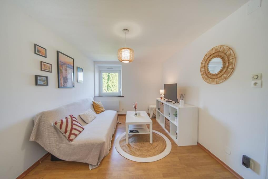 Charmant Appartement 2 Chambres Proche Luxembourg Redingen Exterior foto