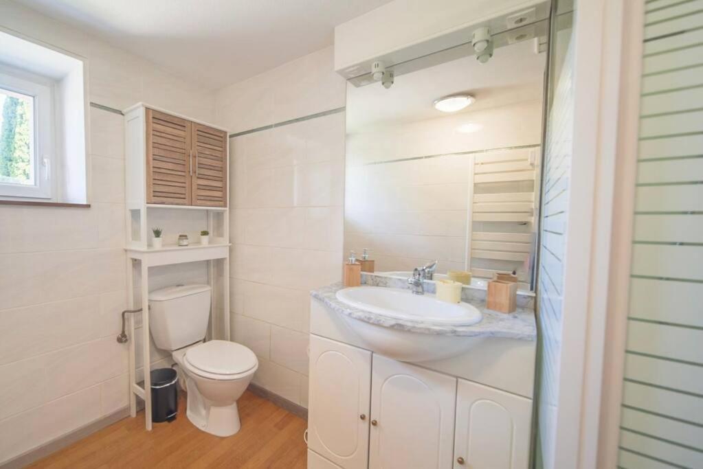 Charmant Appartement 2 Chambres Proche Luxembourg Redingen Exterior foto